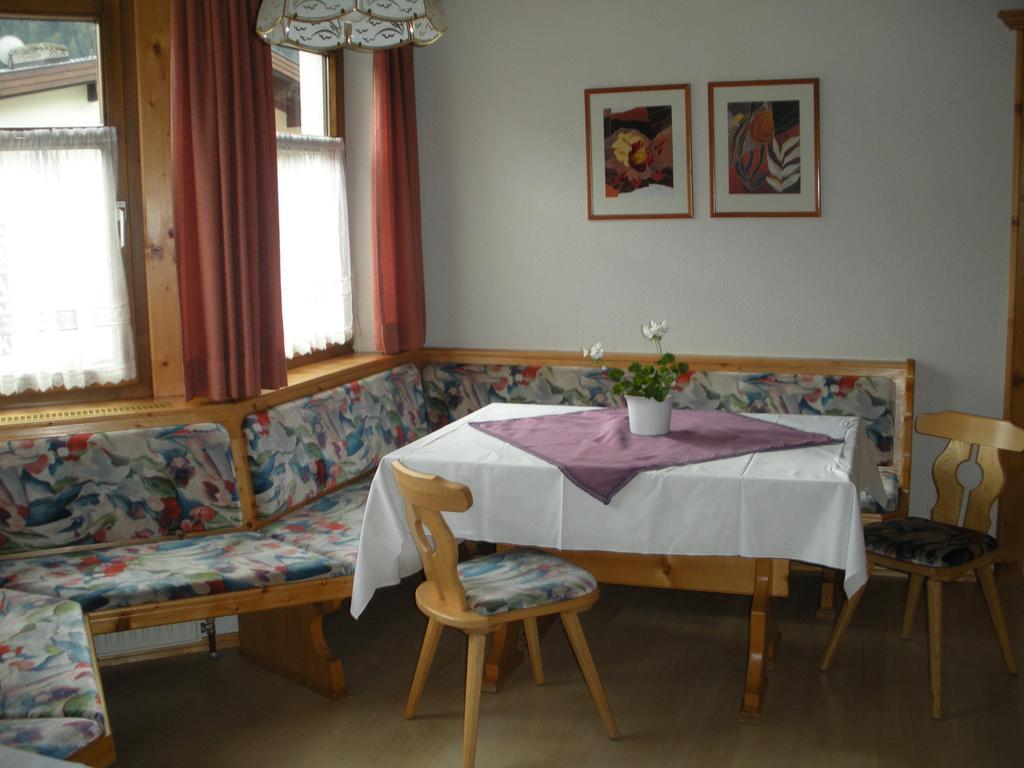 Apartment Christine Oettl Pfunds Exteriör bild