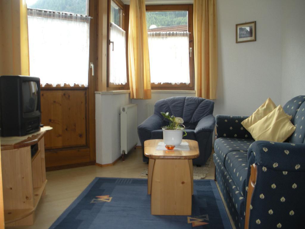 Apartment Christine Oettl Pfunds Rum bild