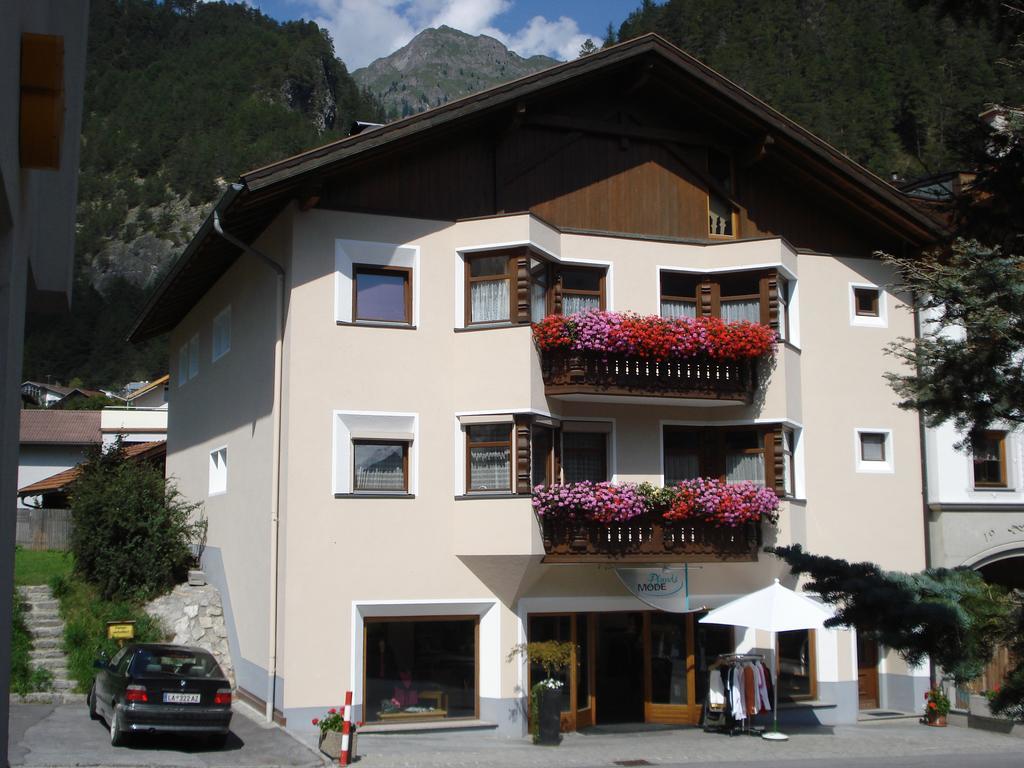 Apartment Christine Oettl Pfunds Rum bild